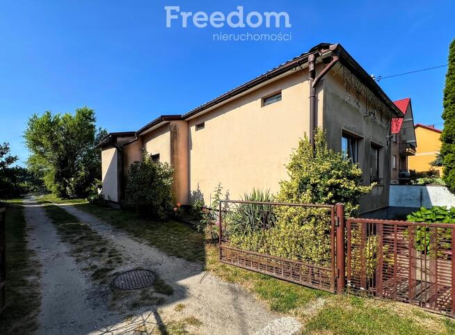 Dom do odświeżenia w spokojnej okolicy