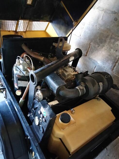 Kompresor śrubowy ATMOS PDP28, 4,4 m3