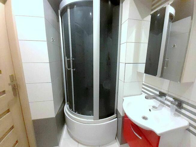 Tani pokój w centrum. Dla dziewczyny. Ul Narutowicza 14