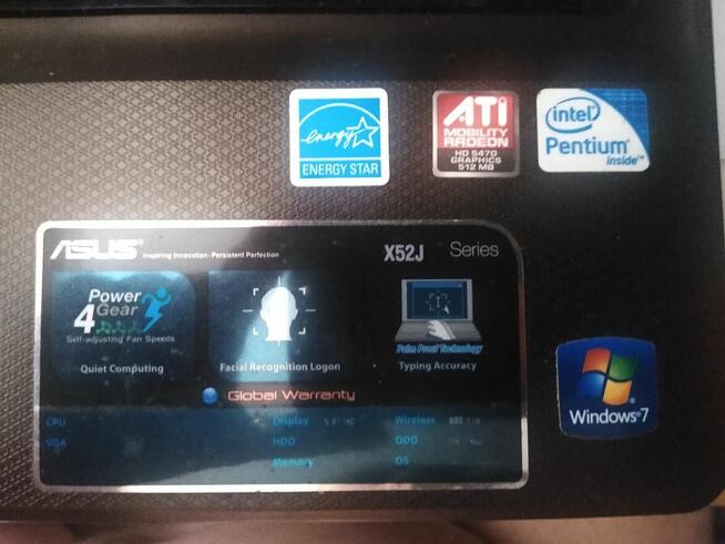 Laptop Asus z Windows 7, brak sterowników, 150 zł.