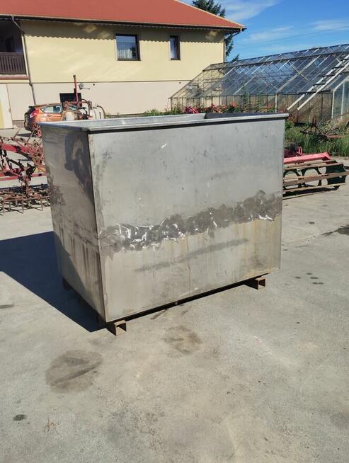 Zbiornik kwasoodporny 1800 l