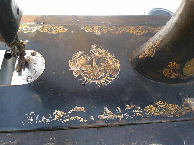 Główka starej antyk maszyny do szycia, 50 zł.