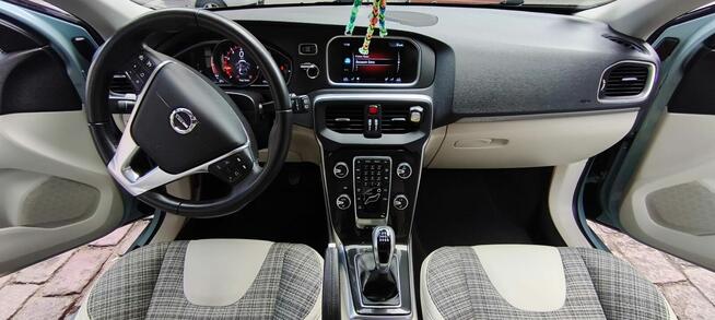 Volvo V40Lift, Garażowany, Przegląd i ub.do 2026 Harman Kardon