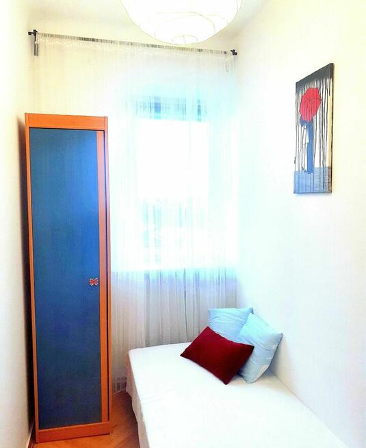 Tani pokój w centrum. Dla dziewczyny. Ul Narutowicza 14