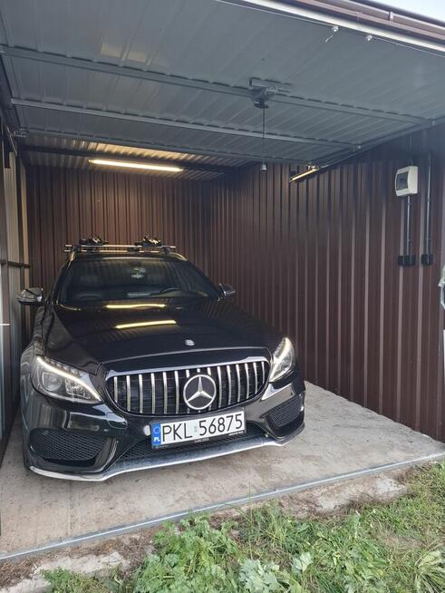 Sprzedam Mercedesa W205 w pakiecie AMG C220d o mocy 220k.