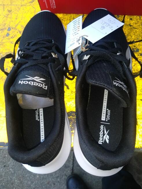 Nowe buty sportowe Reebok Energen Lux, czarne, 100 zł.