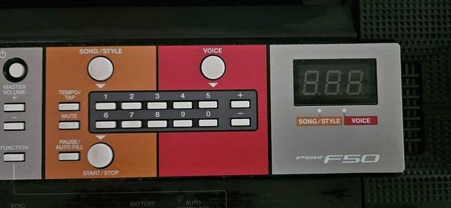 Keyboard YAMAHA PSR F50