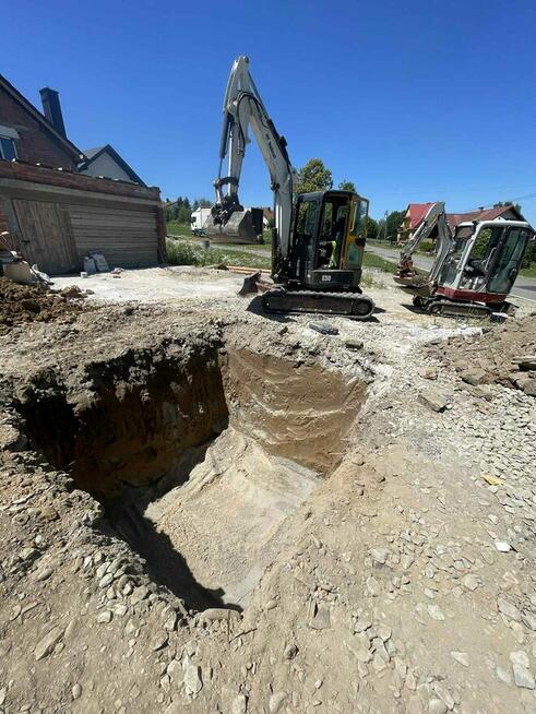 Usługi minikoparką koparką Roboty ziemne wozidłem odwodnieni