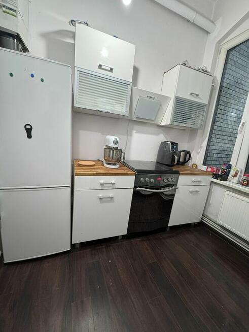 Pokój Jedności Narodowej opłaty w cenie