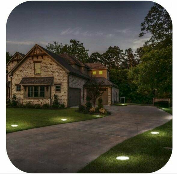 Lampy solarne najazdowe