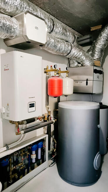 Pompa ciepła Daikin ERGA split szafa hydrauliczna All-In-One