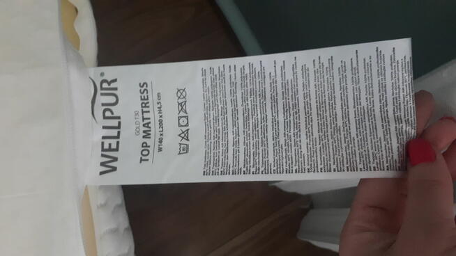 Kanapa rozkładana 140x200 używana + topmaterac wellpur