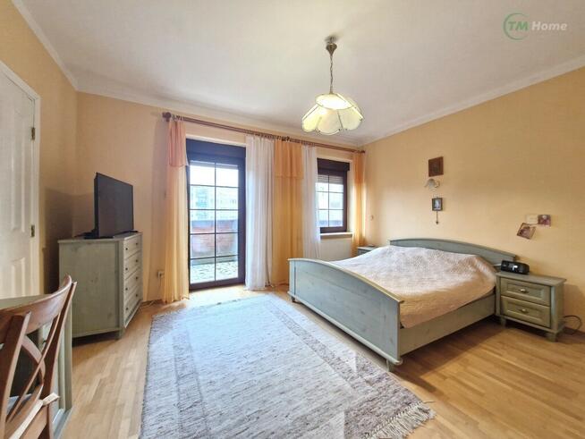 Białogard duży dom plus działka handlowo-usługowa.