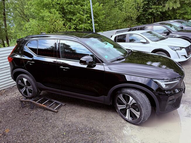 Volvo XC 40 Black-Line. Virtual kokpit. Full led . Zasięg 400Kl.