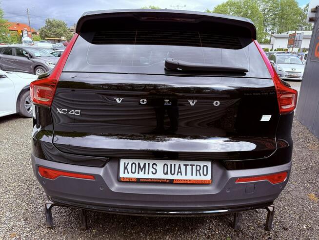 Volvo XC 40 Black-Line. Virtual kokpit. Full led . Zasięg 400Kl.