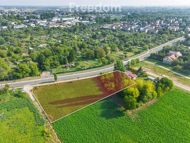 Duża działka budowlana w doskonałej lokalizacji!!