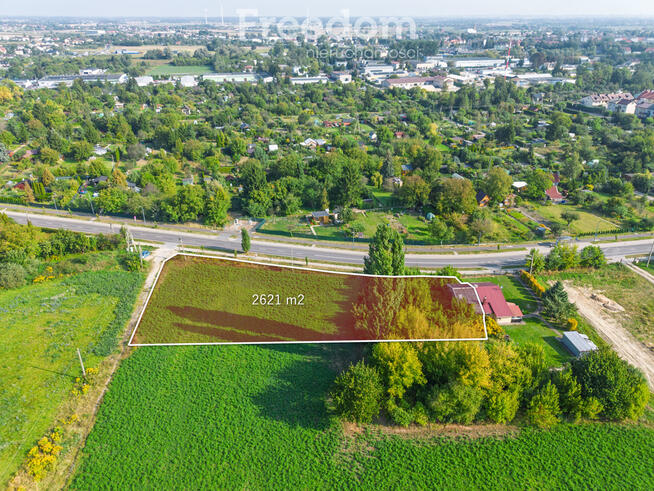 Duża działka budowlana w doskonałej lokalizacji!!