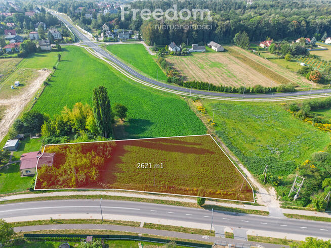 Duża działka budowlana w doskonałej lokalizacji!!