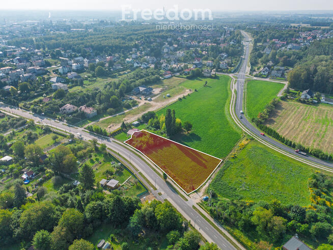 Duża działka budowlana w doskonałej lokalizacji!!