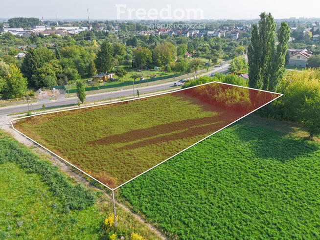 Duża działka budowlana w doskonałej lokalizacji!!