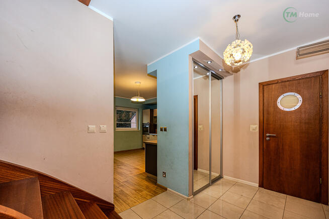 Cztery pokoje 87 m2 z garażem w otulinie lasu.