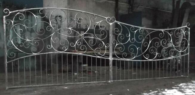 Balustrada balkonowa na wymiar porecz barierka tani balkon