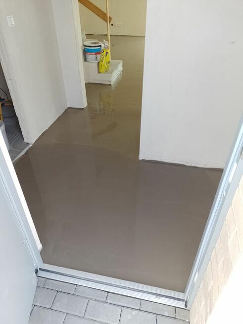 Wylewki samopoziomujące-Mikrocement --Montaż podłóg od A do