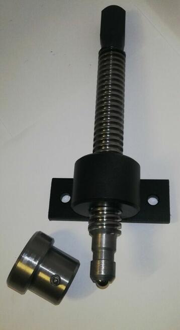 Śruba trapezowa 24x5 ścisk stolarski prasa