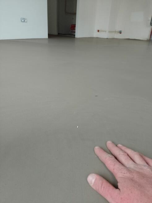 Wylewki samopoziomujące-Mikrocement --Montaż podłóg od A do