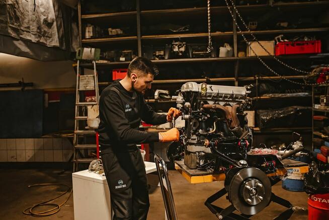 Warsztat samochodowy Mazd MX-5. Naprawy, serwis