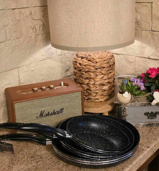 Zestaw trzech patelni