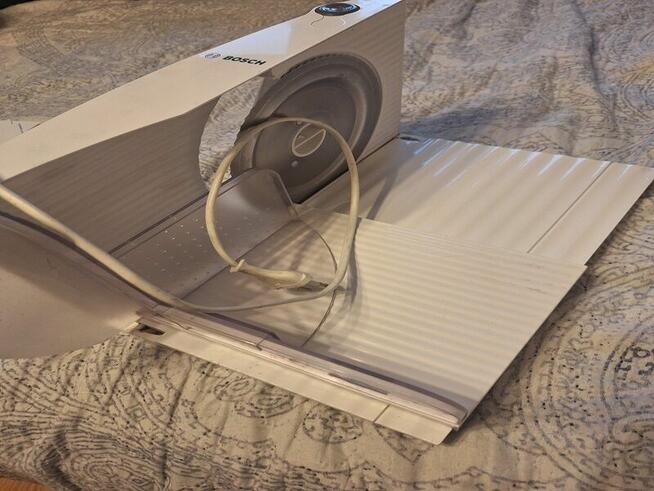 Sprzedam krajalnicę Bosch + komplet części