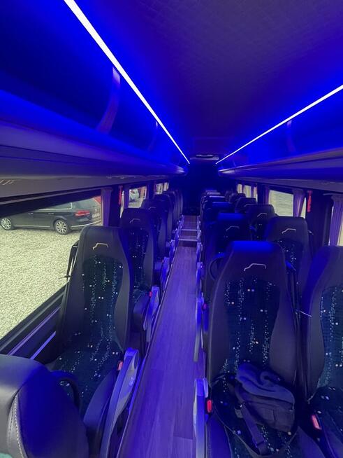 Przewozy pracownicze , szkolne , wycieczki wynajem autobusów