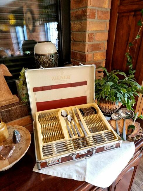 Walizka sztućce na 12 osób