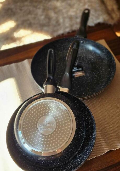 Zestaw trzech patelni