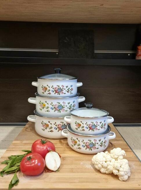 Garnki emaliowane różne wzory