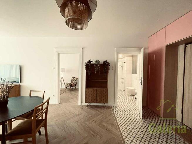 Stare Miasto, 2 pokoje + winda i miejsce postojowe