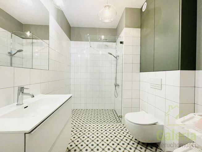 Stare Miasto, 2 pokoje + winda i miejsce postojowe