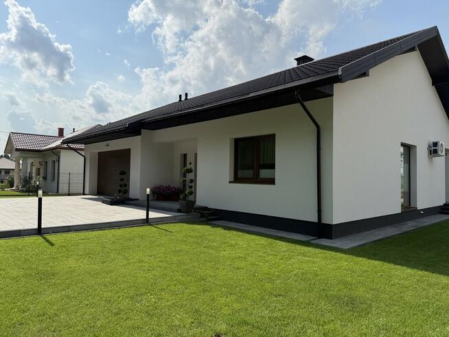 Luksus i spokój – nowoczesny dom w Wołyńcach