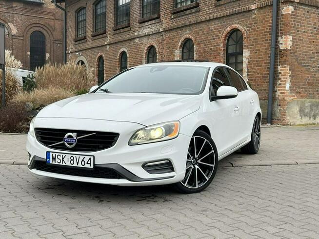 Volvo S60 2,0 T5 DYNASMIC Key less go Skóra Navi Blis Kamera Cofania Alu19