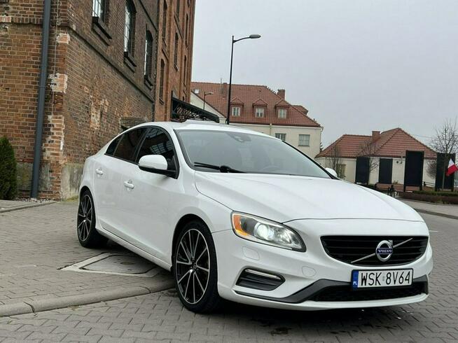 Volvo S60 2,0 T5 DYNASMIC Key less go Skóra Navi Blis Kamera Cofania Alu19