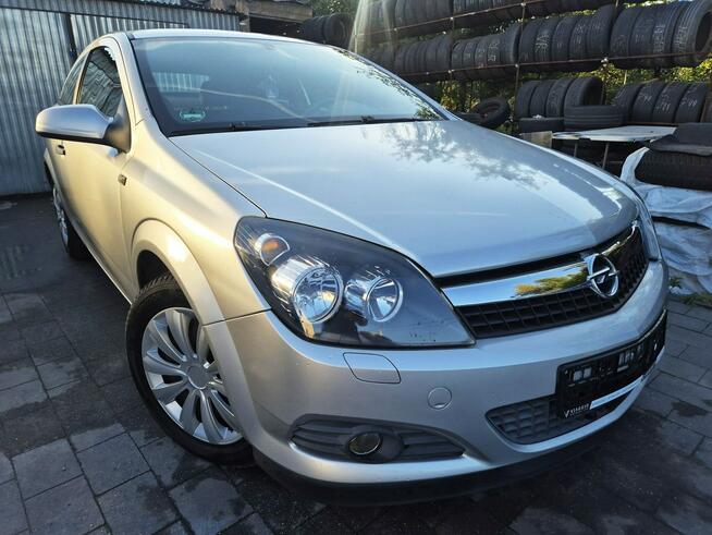 Astra GTC 1.6 benzyna 116km klima TEMPOMAT serwis BEZWYPADEK 2010