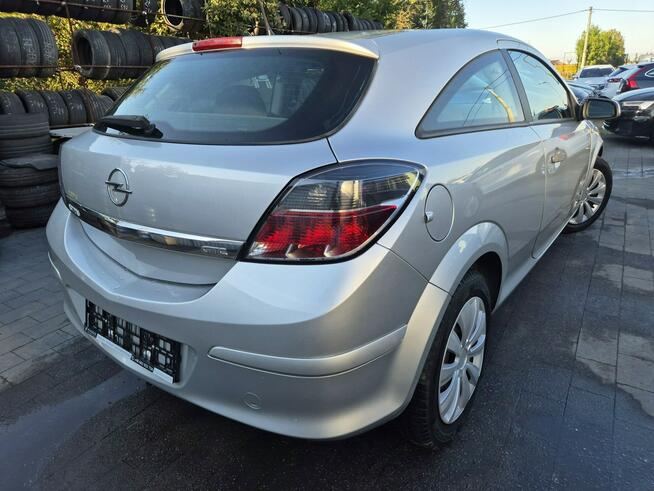 Astra GTC 1.6 benzyna 116km klima TEMPOMAT serwis BEZWYPADEK 2010