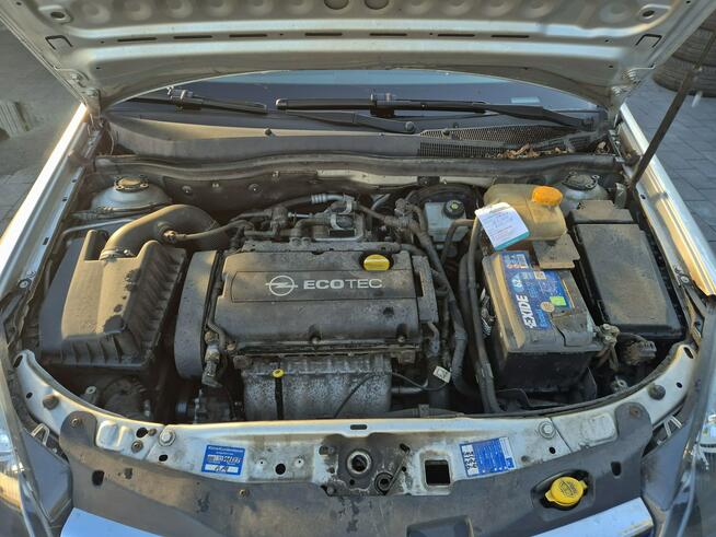 Astra GTC 1.6 benzyna 116km klima TEMPOMAT serwis BEZWYPADEK 2010