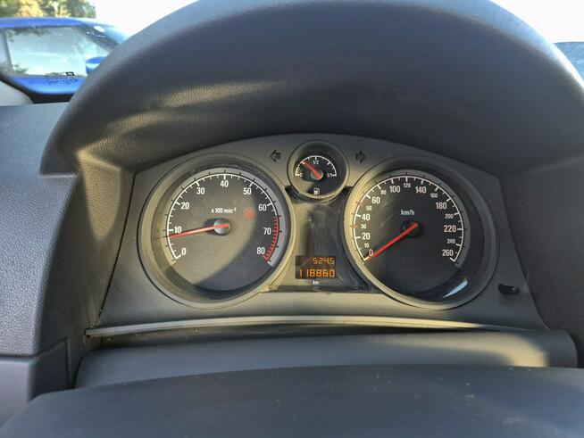 Astra GTC 1.6 benzyna 116km klima TEMPOMAT serwis BEZWYPADEK 2010