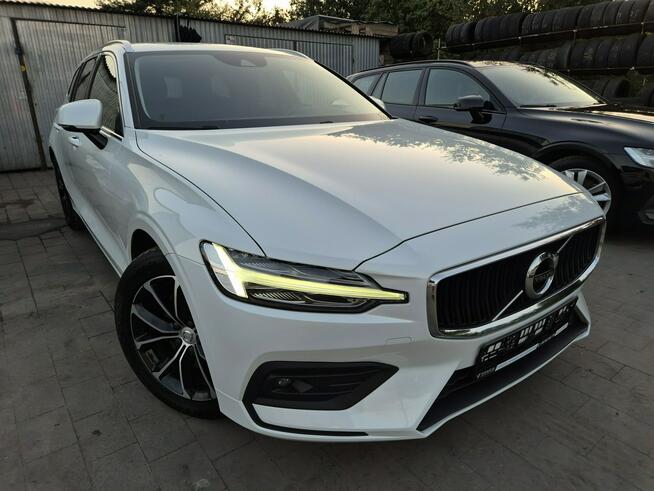 V60 Momentum 2.0 Hybrid 163km ASYSTENT full led NAVI kamera 2021 FV23%