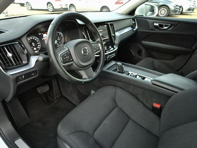 V60 Momentum 2.0 Hybrid 163km ASYSTENT full led NAVI kamera 2021 FV23%