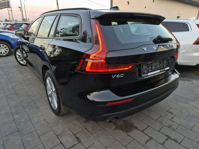 V60 Momentum 2.0 Hybrid 197km ASYSTENT full led NAVI kamera 2022 FV23%