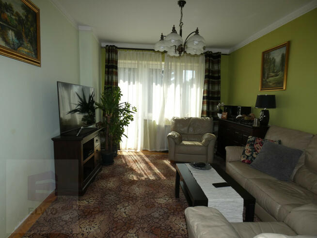 Dom Michałowice, Blisko Wkd