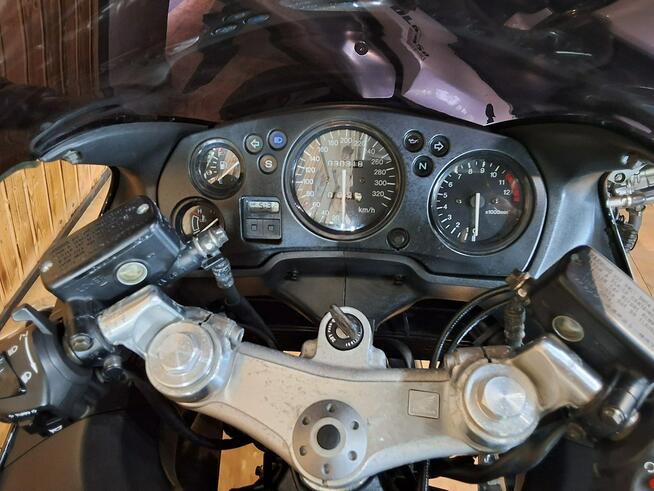 Honda CBR najszybszy motocykl świata CBR 1100 XX blackbird